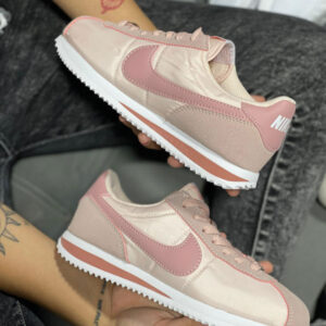 Nike Cortes