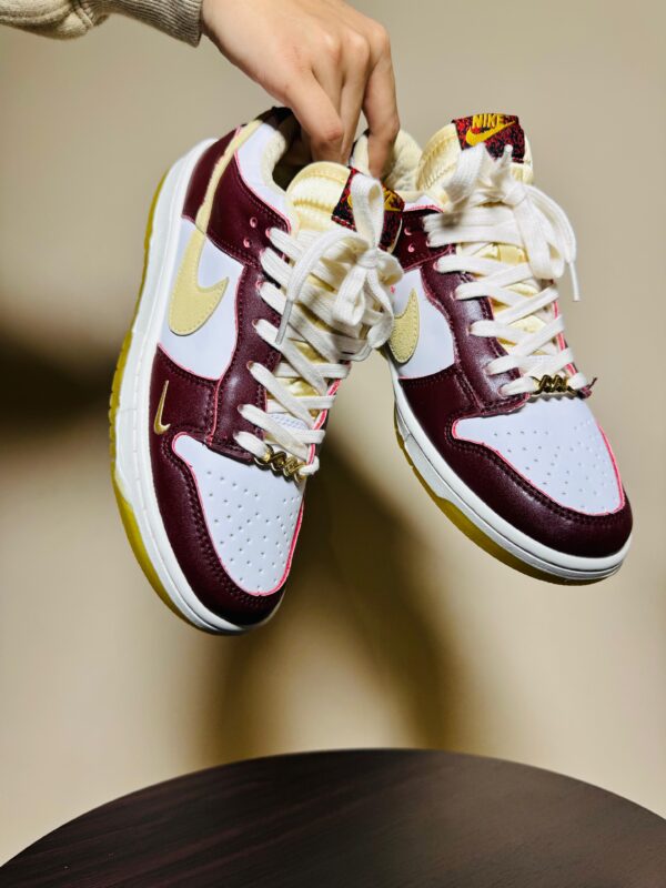 NIKE DUNK LOW